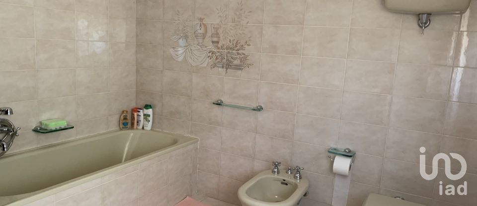 Farm 9 rooms of 203 m² in Montepulciano (53045)