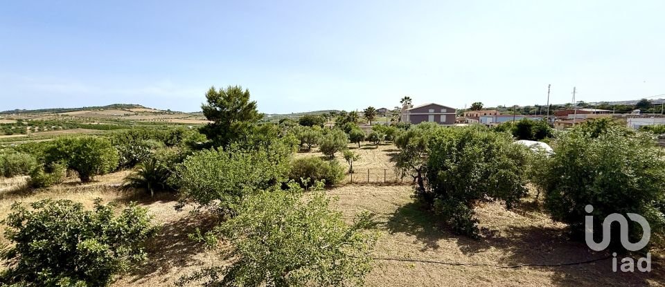 Land of 12,910 m² in Noto (96017)