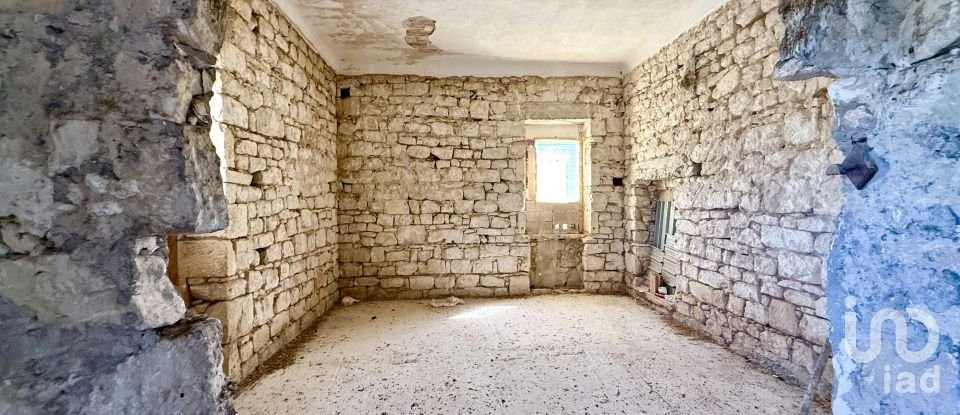 Land of 12,910 m² in Noto (96017)