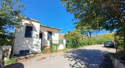 Casa indipendente / Villa 6 locali di 117 m² in Scillato (90020)