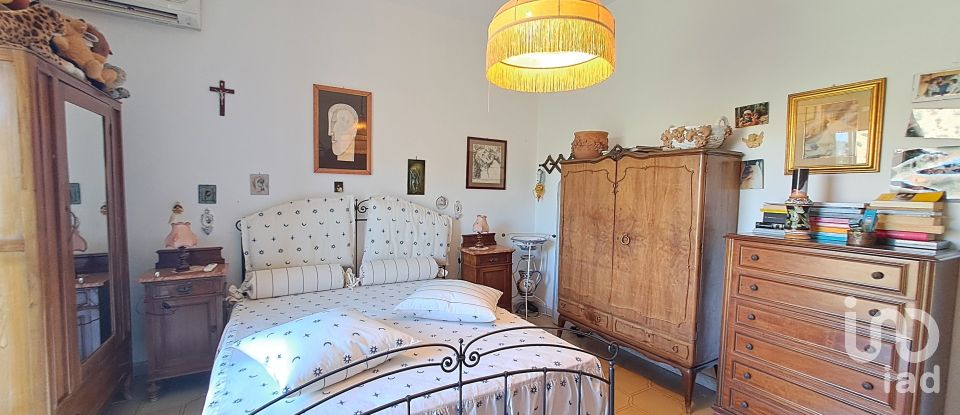 House 6 rooms of 117 m² in Scillato (90020)