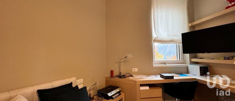 Four-room apartment of 145 m² in Campione d'Italia (22060)