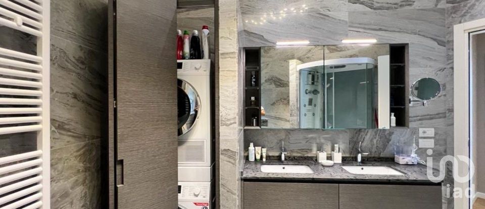 Four-room apartment of 145 m² in Campione d'Italia (22060)