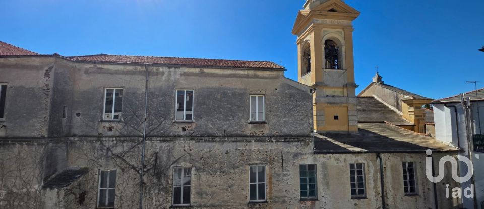 Appartamento 6 locali di 190 m² a Savona (17100)