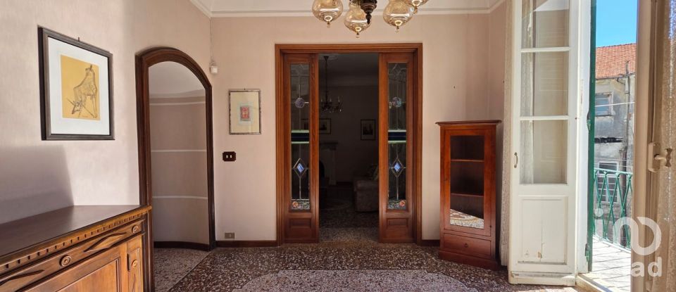 Appartamento 6 locali di 190 m² a Savona (17100)