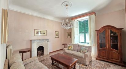 Appartamento 6 locali di 190 m² a Savona (17100)