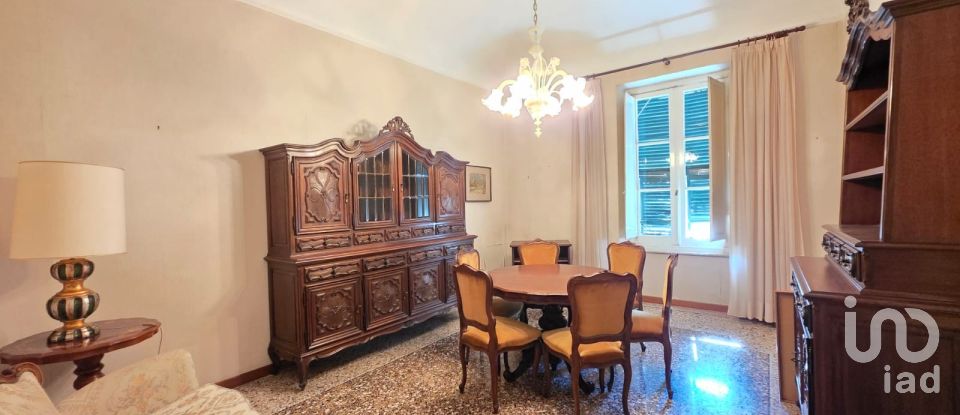 Appartamento 6 locali di 190 m² a Savona (17100)