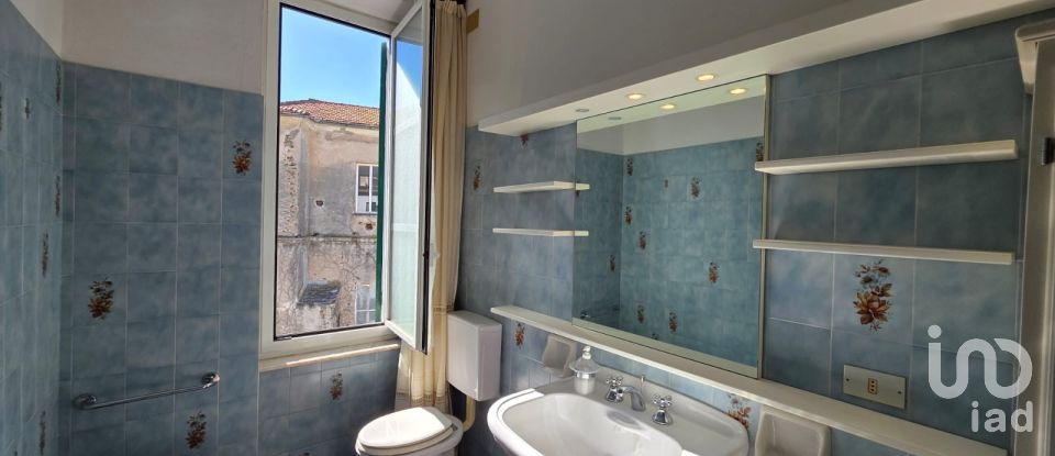 Appartamento 6 locali di 190 m² a Savona (17100)