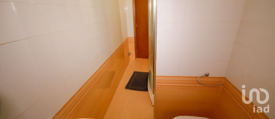 House 5 rooms of 200 m² in Leinì (10040)