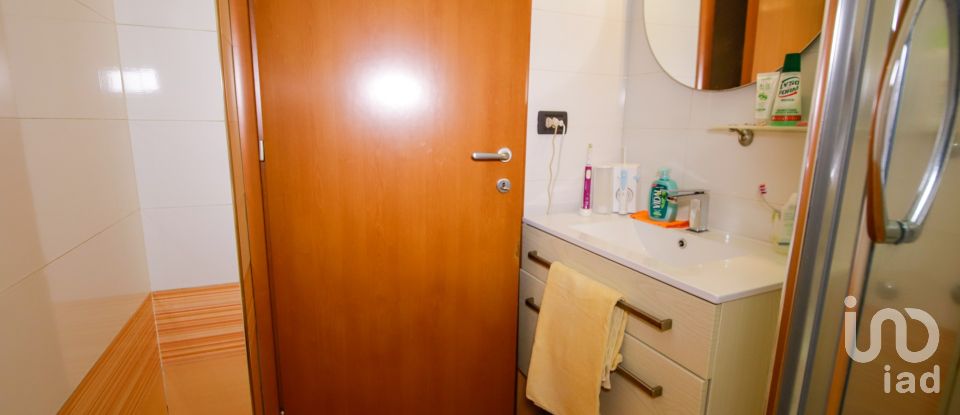 House 5 rooms of 200 m² in Leinì (10040)