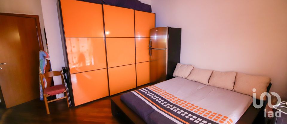 House 5 rooms of 200 m² in Leinì (10040)