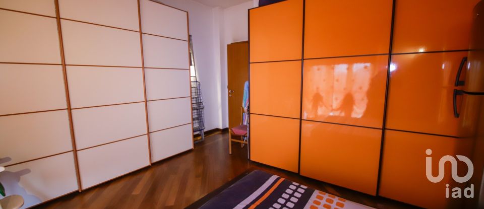 House 5 rooms of 200 m² in Leinì (10040)