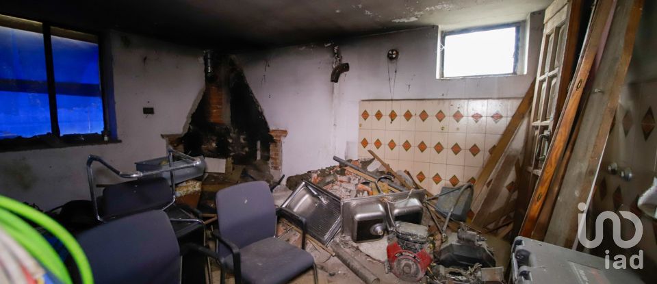 House 5 rooms of 200 m² in Leinì (10040)