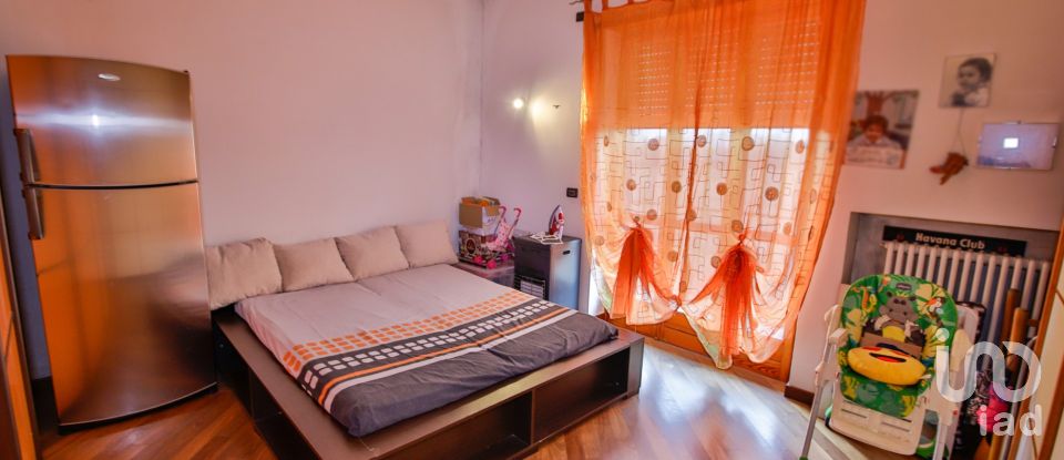 House 5 rooms of 200 m² in Leinì (10040)