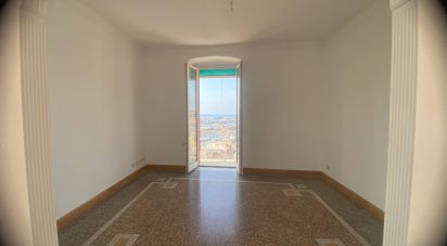 Apartment 6 rooms of 200 m² in Genova (16122)