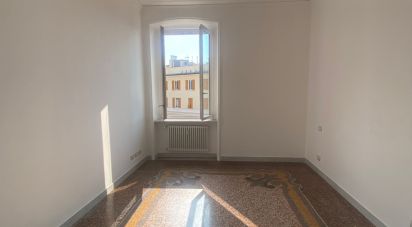Appartamento 6 locali di 200 m² a Genova (16122)