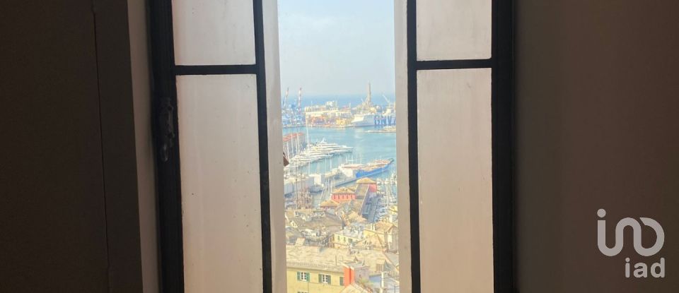 Appartamento 6 locali di 200 m² a Genova (16122)