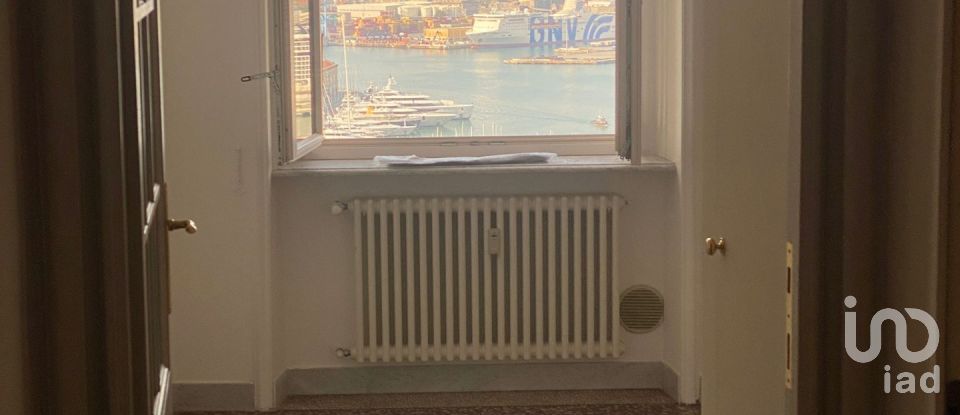 Appartamento 6 locali di 200 m² a Genova (16122)