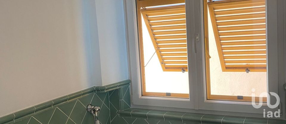 Appartamento 6 locali di 200 m² a Genova (16122)