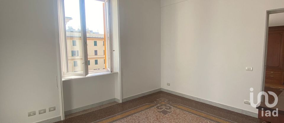 Appartamento 6 locali di 200 m² a Genova (16122)