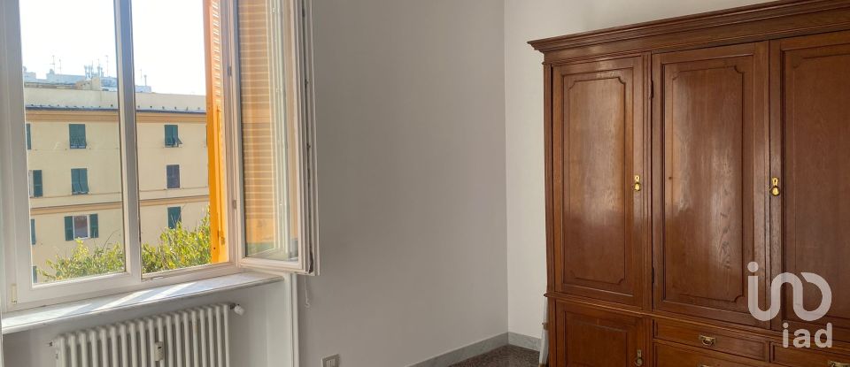 Appartamento 6 locali di 200 m² a Genova (16122)