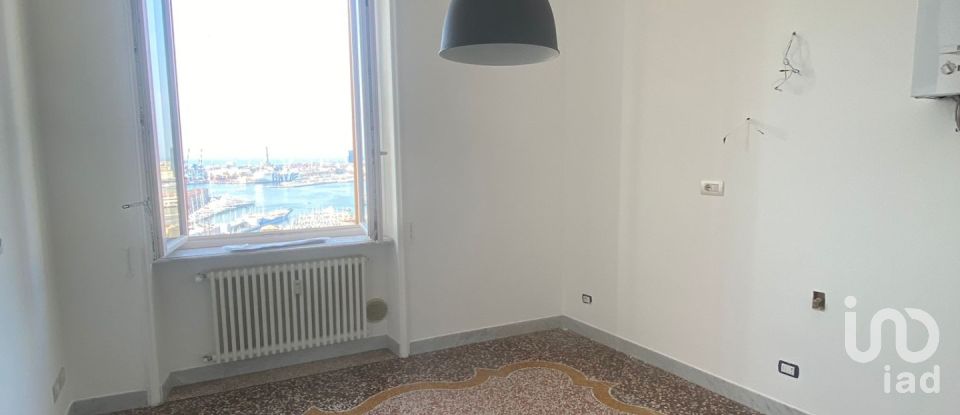 Appartamento 6 locali di 200 m² a Genova (16122)