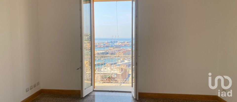 Appartamento 6 locali di 200 m² a Genova (16122)
