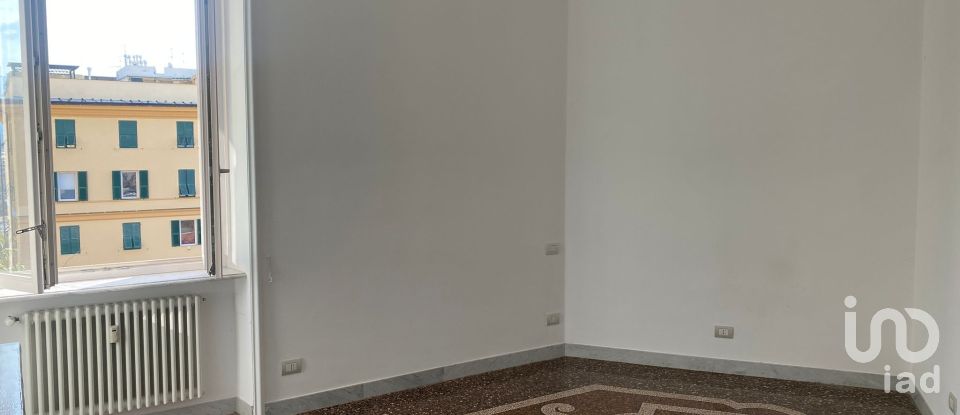 Appartamento 6 locali di 200 m² a Genova (16122)