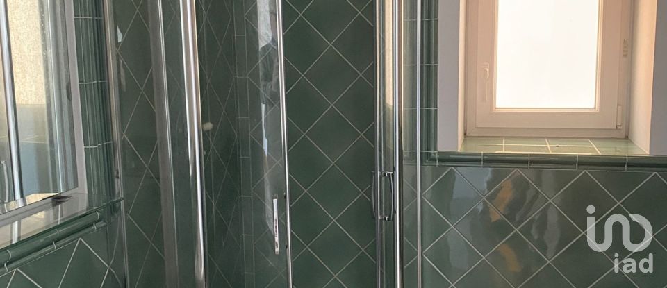 Appartamento 6 locali di 200 m² a Genova (16122)