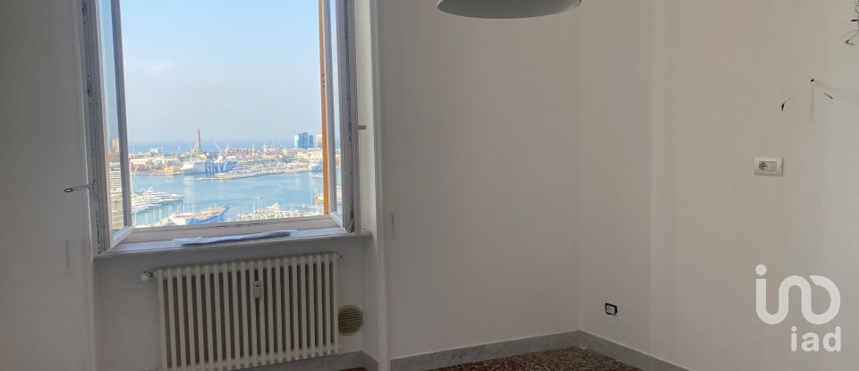 Appartamento 6 locali di 200 m² a Genova (16122)