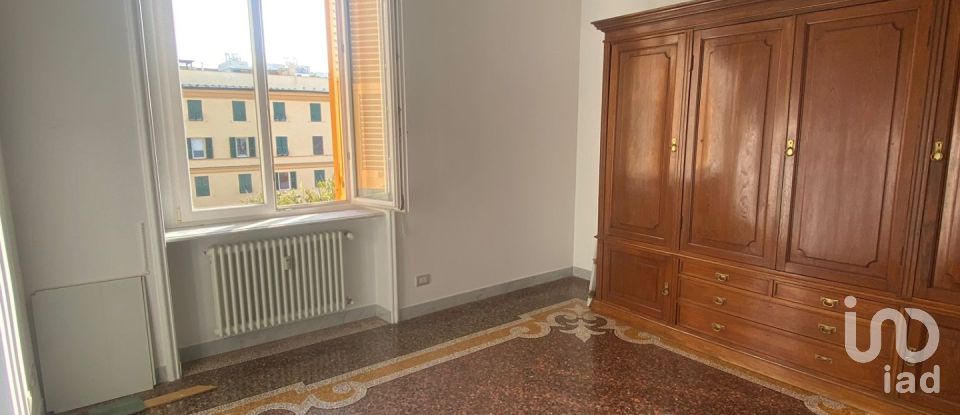 Appartamento 6 locali di 200 m² a Genova (16122)