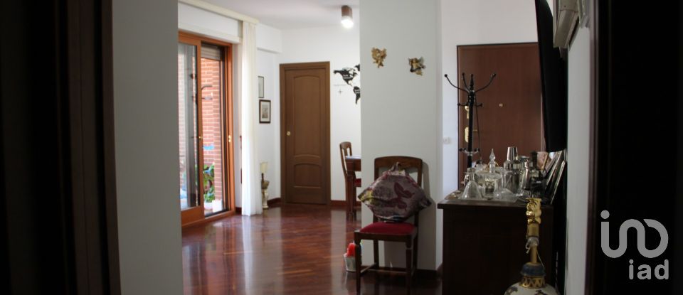 Trilocale di 92 m² a Roma (00125)