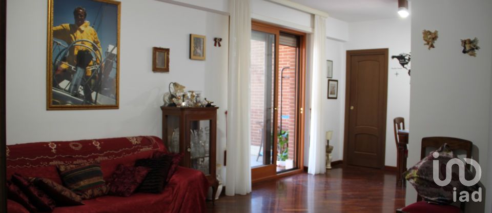 Trilocale di 92 m² a Roma (00125)