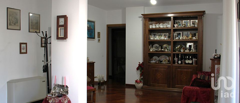 Trilocale di 92 m² a Roma (00125)