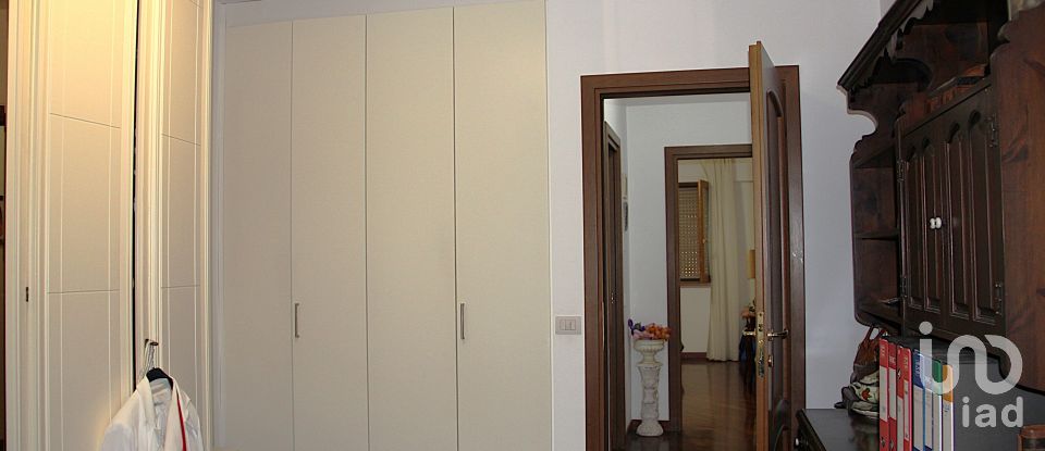 Trilocale di 92 m² a Roma (00125)