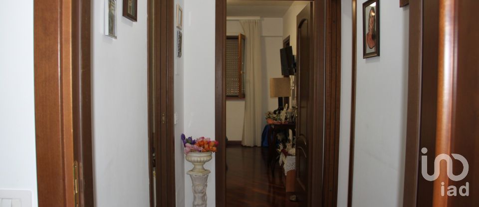 Trilocale di 92 m² a Roma (00125)