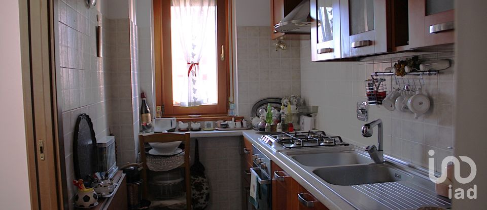 Trilocale di 92 m² a Roma (00125)