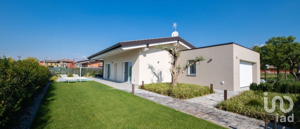 Casale 4 locali di 120 m² in Manerba del Garda (25080)