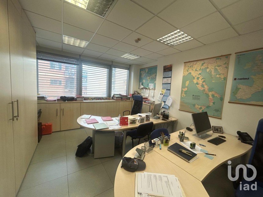 Negozio / locale commerciale di 90 m² in Genova (16149)