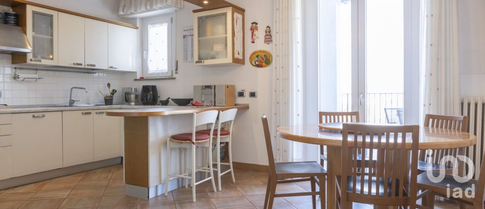 Loft 8 locali di 168 m² a Civitanova Marche (62012)