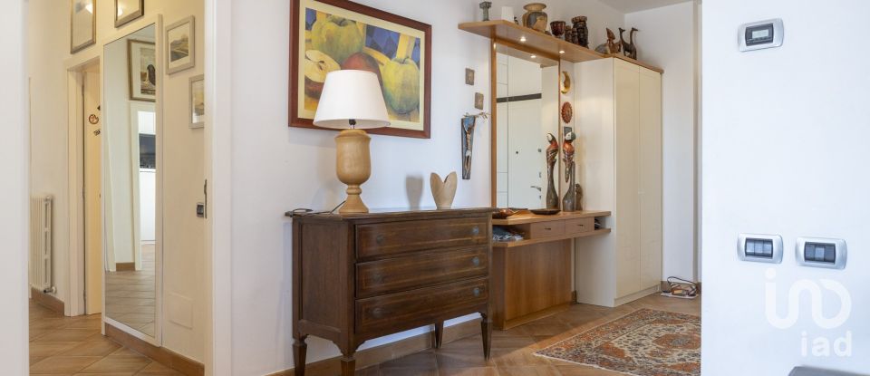 Loft 8 locali di 168 m² a Civitanova Marche (62012)