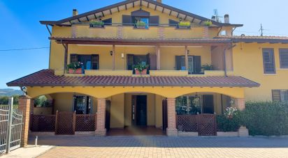 Three-room apartment of 120 m² in Bastia Umbra (06083)