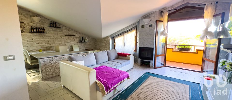 Three-room apartment of 120 m² in Bastia Umbra (06083)