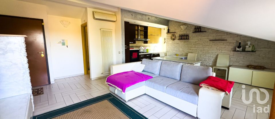 Three-room apartment of 120 m² in Bastia Umbra (06083)