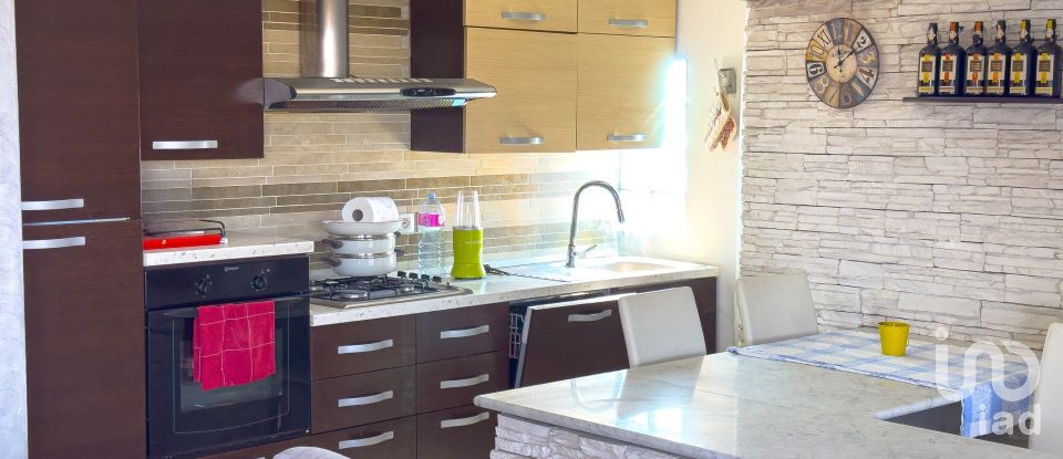 Three-room apartment of 120 m² in Bastia Umbra (06083)