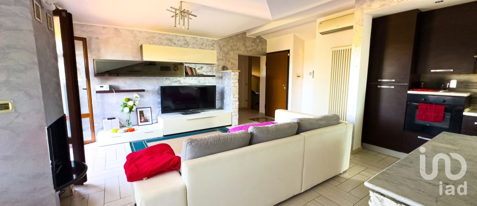 Three-room apartment of 120 m² in Bastia Umbra (06083)