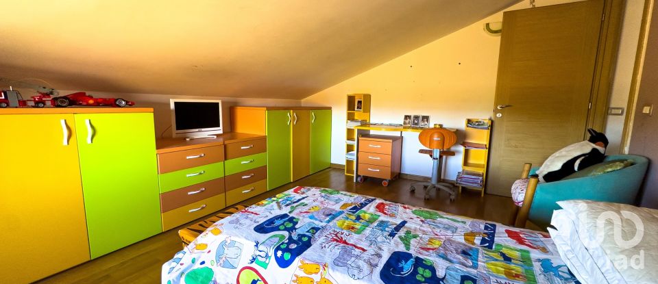 Three-room apartment of 120 m² in Bastia Umbra (06083)