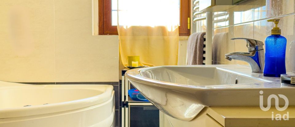 Three-room apartment of 120 m² in Bastia Umbra (06083)