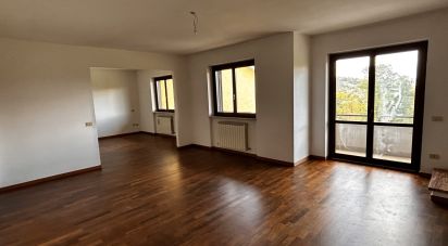 Quadrilocale di 230 m² a Fabriano (60044)