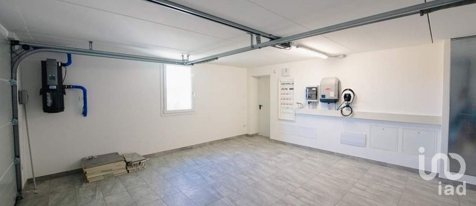 Casale 4 locali di 120 m² in Castiglione delle Stiviere (46043)